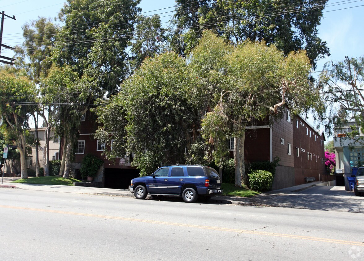 Building Photo - 15759 Vanowen St