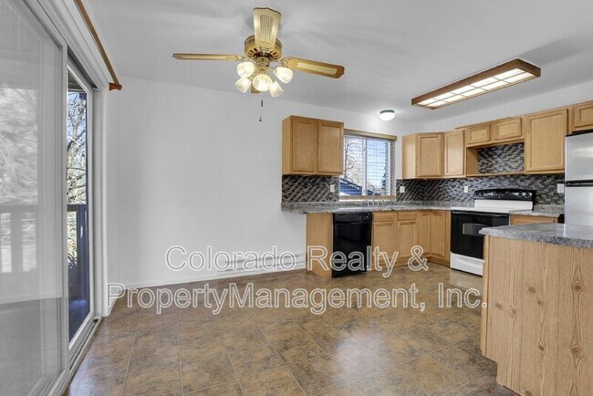 Building Photo - 2533 S Crystal St