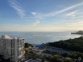 Building Photo - 2475 Brickell Ave