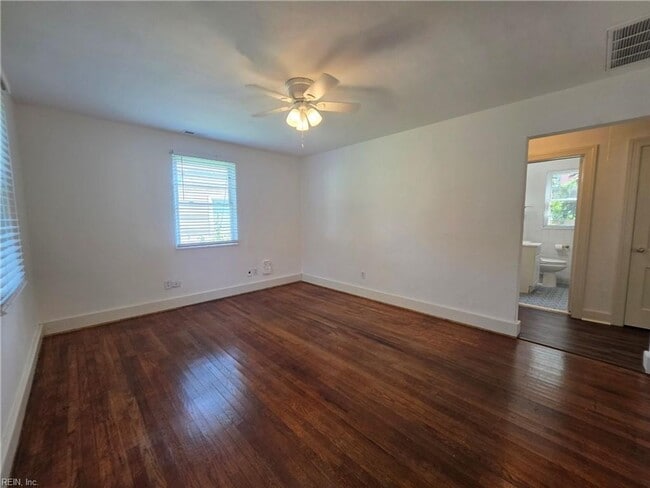 Building Photo - 1523 Melrose Pkwy