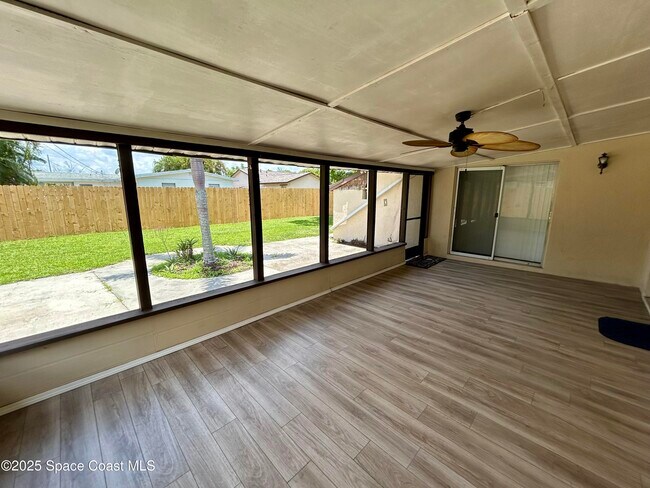 Foto del edificio - 4036 Knight Ave