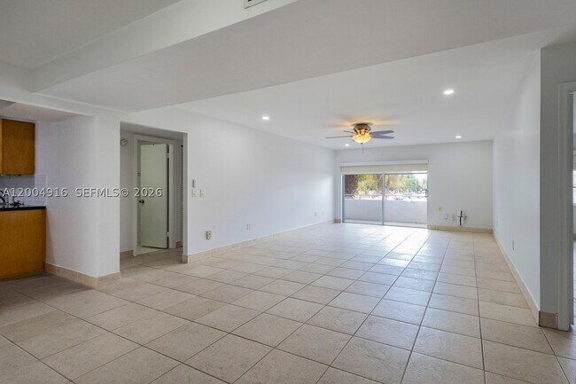 Foto del edificio - 7747 SW 86th St