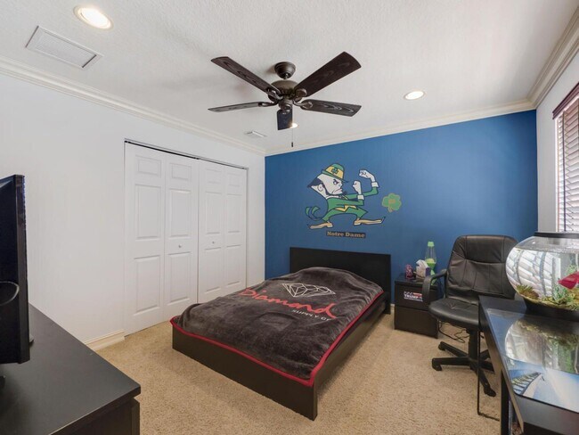 Foto del edificio - 8859 Hidden Acres Dr