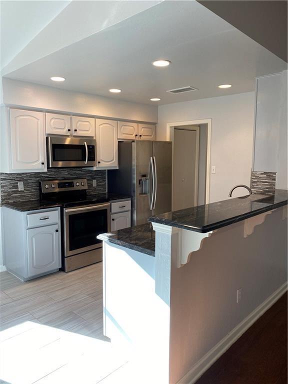 Building Photo - 8901 Sparkling Creek Dr