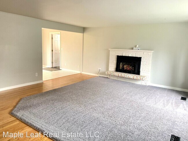 Foto del edificio - 3 br, 1.5 bath House - 14048 SE 202ND STREET