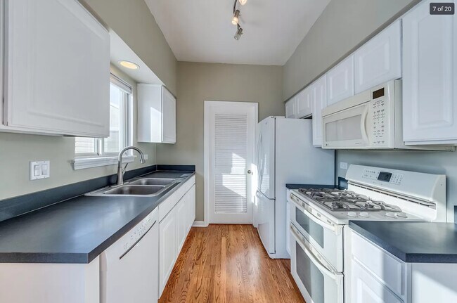 Foto del edificio - 2534 Eldorado Ln