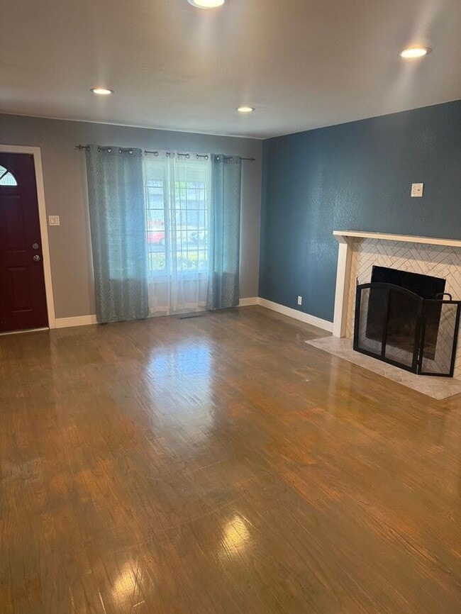 Photo - Charming 3 bedroom 2 bath home