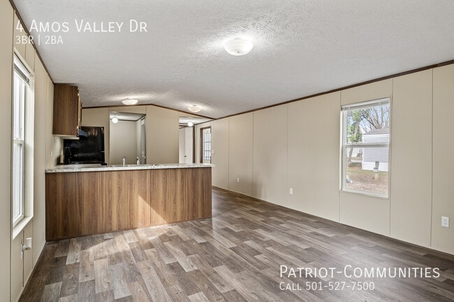 Building Photo - 4 Amos Valley Dr