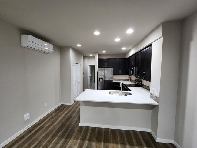 Building Photo - Nice 3 bedroom Home in North Lynnwood.  Pe...