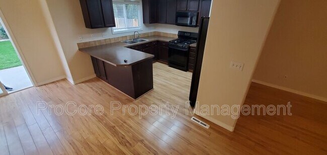 Building Photo - 9095 W Calico St