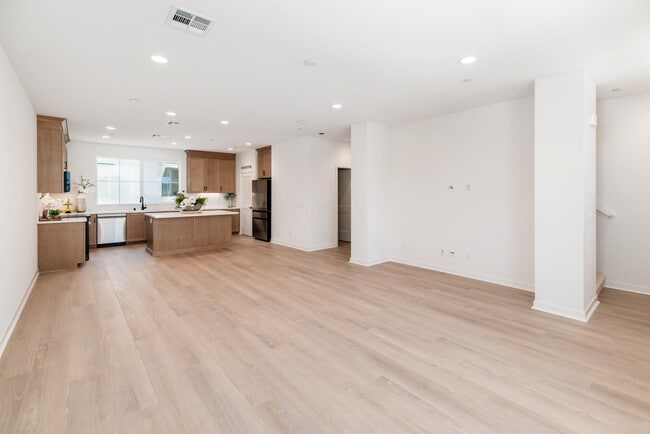 Building Photo - 4618 Catmint Ln