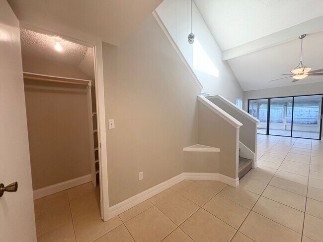 Foto del edificio - ~ Beautiful 3B/2.5B Lake Mary Home ~ Carpe...