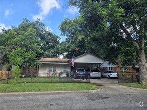 Building Photo - 729 Lynda Dr