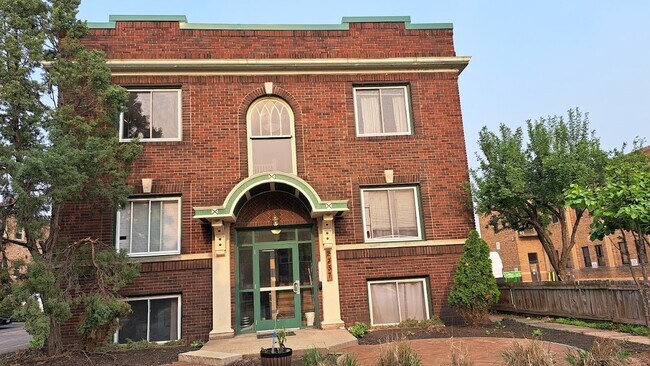 Building Photo - 2737 Blaisdell Ave