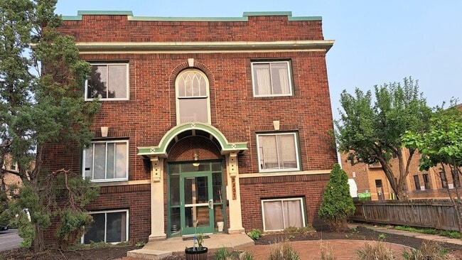 Building Photo - 2737 Blaisdell Ave