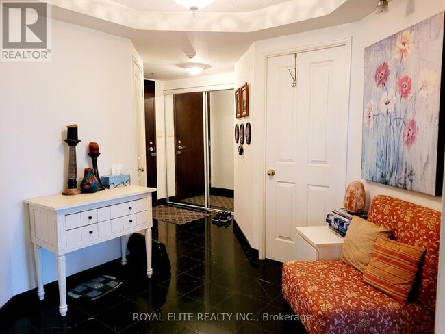 Building Photo - 28 Hollywood Ave