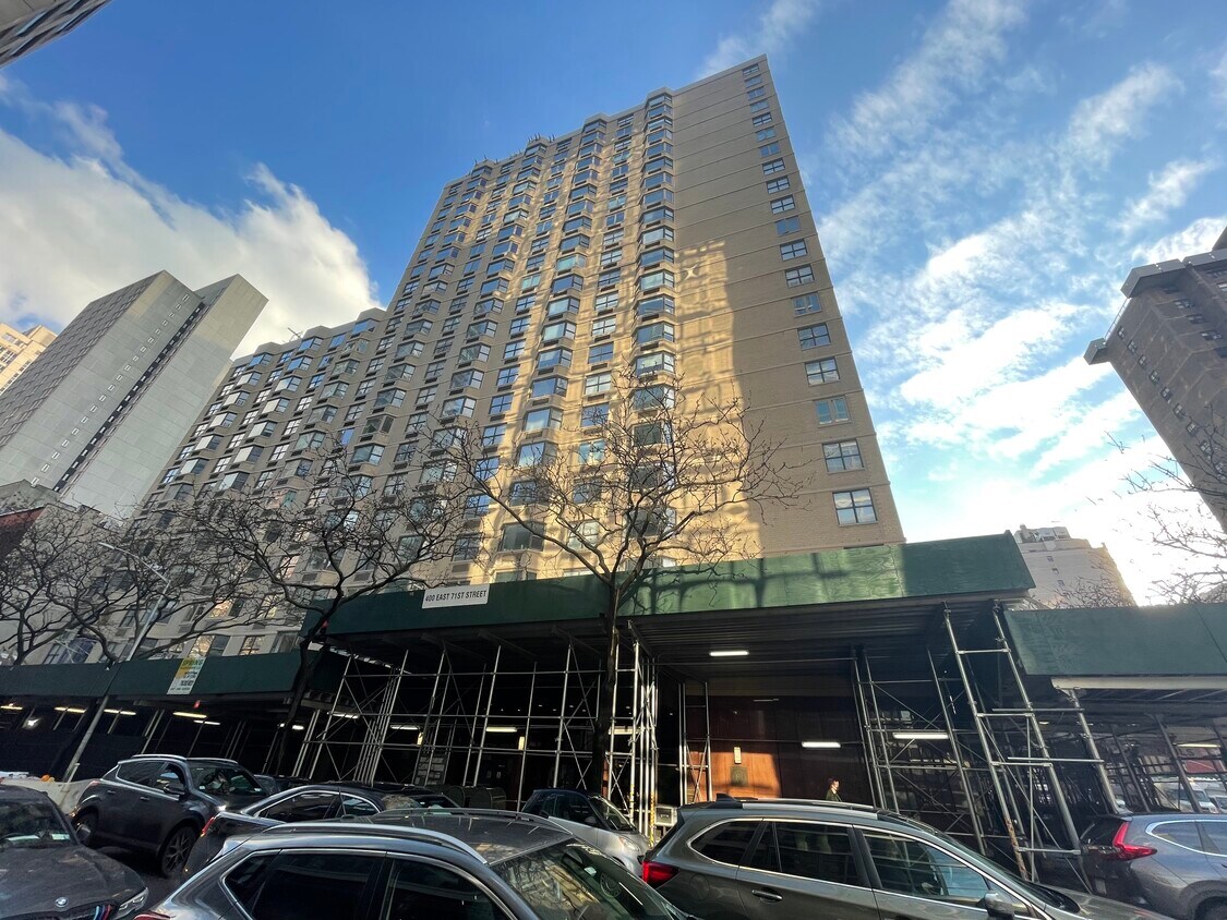 Foto principal - 400 E 71st St