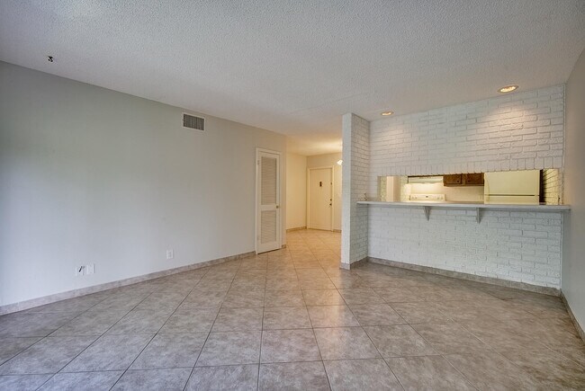 Building Photo - 825 NW 13th St