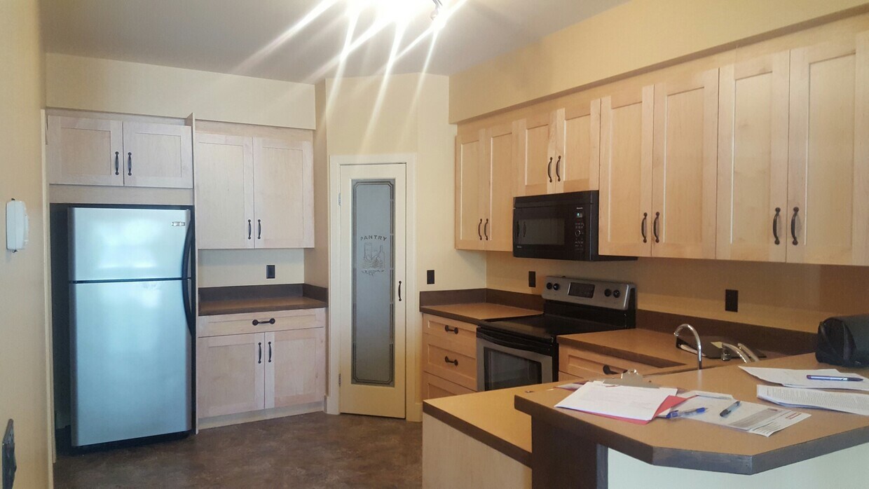 Building Photo - 2 Bed 2 Bath Unit in Didsbury, AB