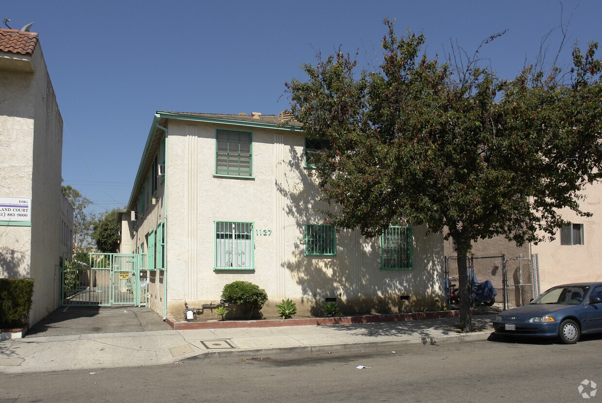 Primary Photo - 1127 Gordon St