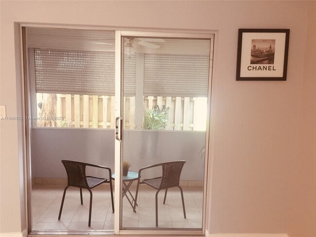 Building Photo - 1720 Funston St