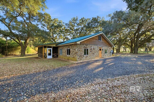 Building Photo - 27522 Burkhardt Dr