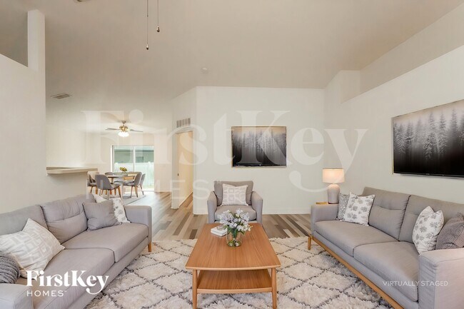 Foto del edificio - 1019 Susan Dr