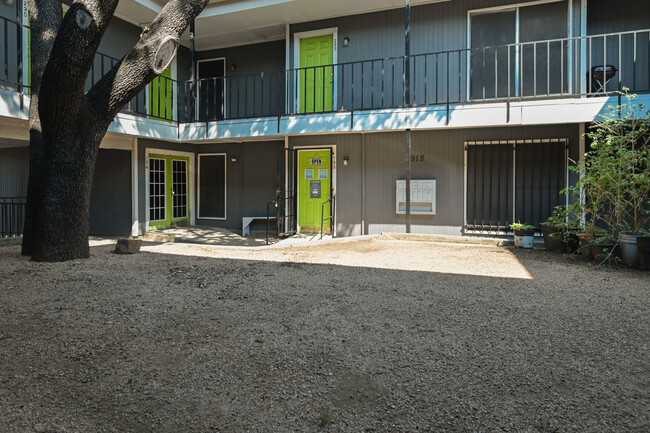 Building Photo - Palmera Apartments