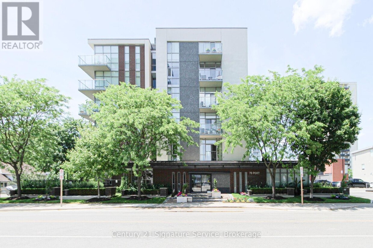 Photo principale - 70-570 Port St E
