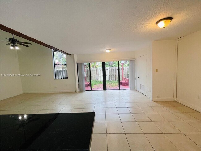 Building Photo - 1107 San Remo Cir