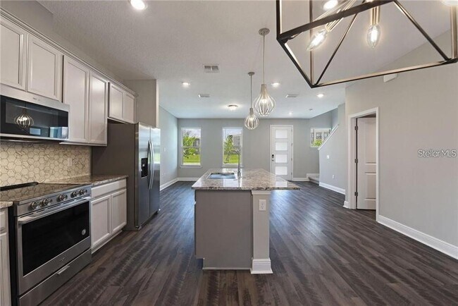 Foto del edificio - 7055 Carrickbend Ln