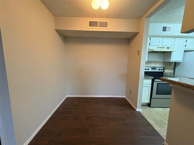 Foto del edificio - 10555 Turtlewood Ct
