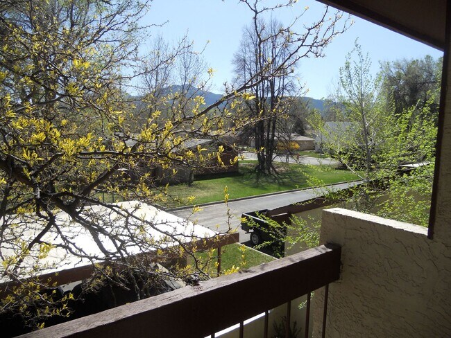 Foto del edificio - Townhome Available in Boulder