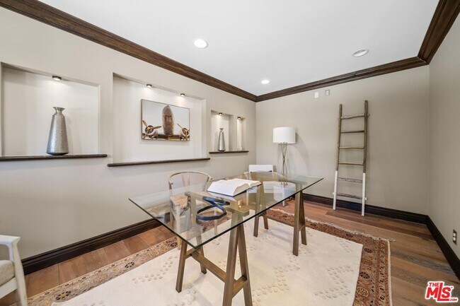 Building Photo - 24409 Voltara Ct