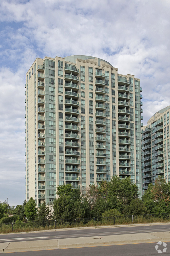 Building Photo - Parkway Place