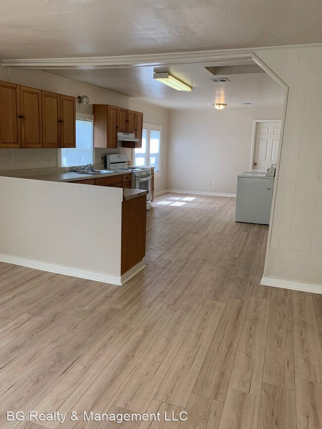 Building Photo - 3 br, 2 bath House - 808 Park Ave