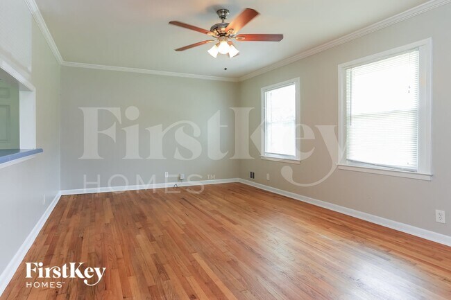 Foto del edificio - 6326 Forest Haven Ln