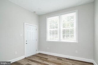 Building Photo - 525 Wolf St
