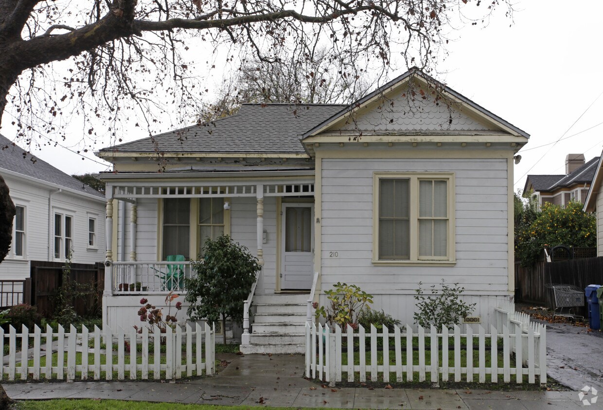 Foto del edificio - 210 5th St