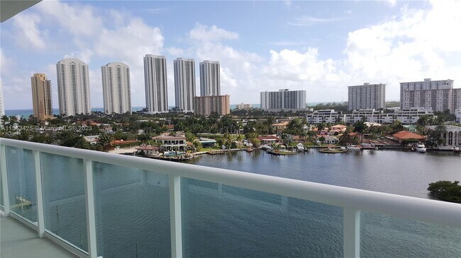 Foto del edificio - 400 Sunny Isles Blvd