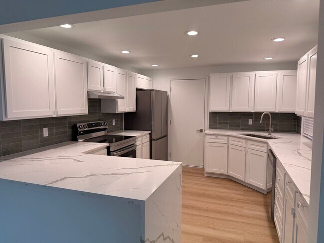 Photo - K14111 A &amp; B Apartment