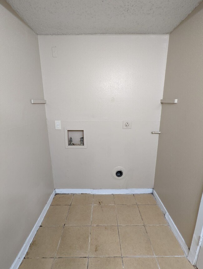 Foto del edificio - 7724 Glen Meadows Dr