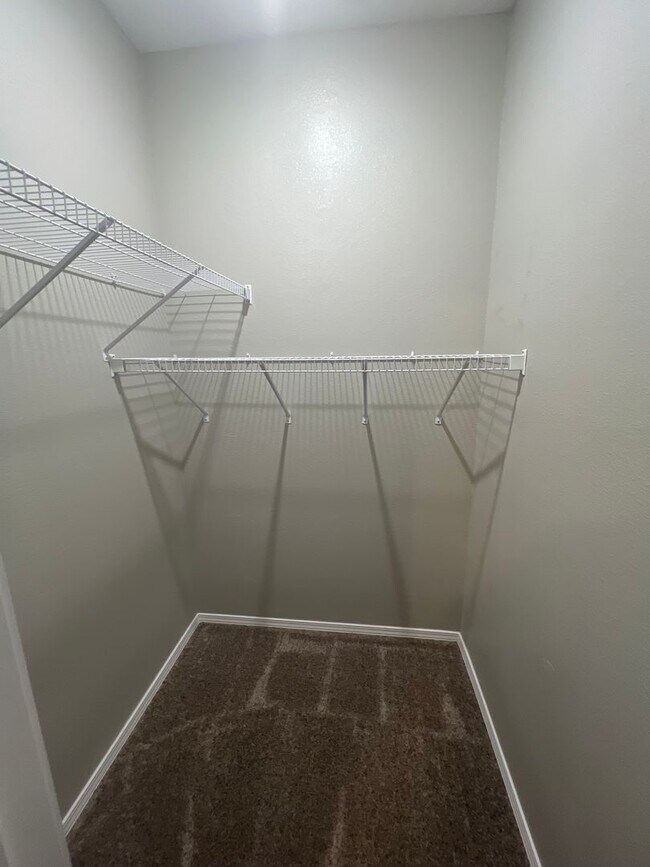 Foto del edificio - 3816 Lockhaven Dr