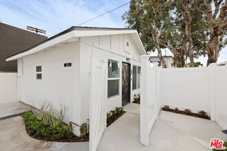 Building Photo - 1511 Selby Ave