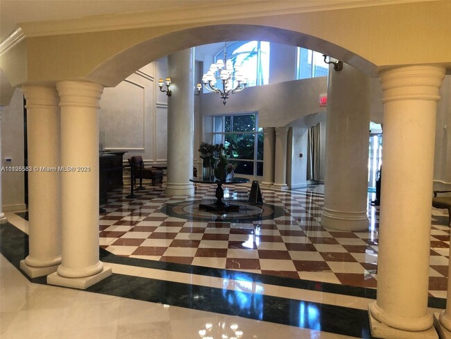 Foto del edificio - 19900 E Country Club Dr