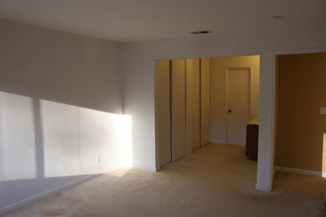Building Photo - 5015 Valley Crest #127