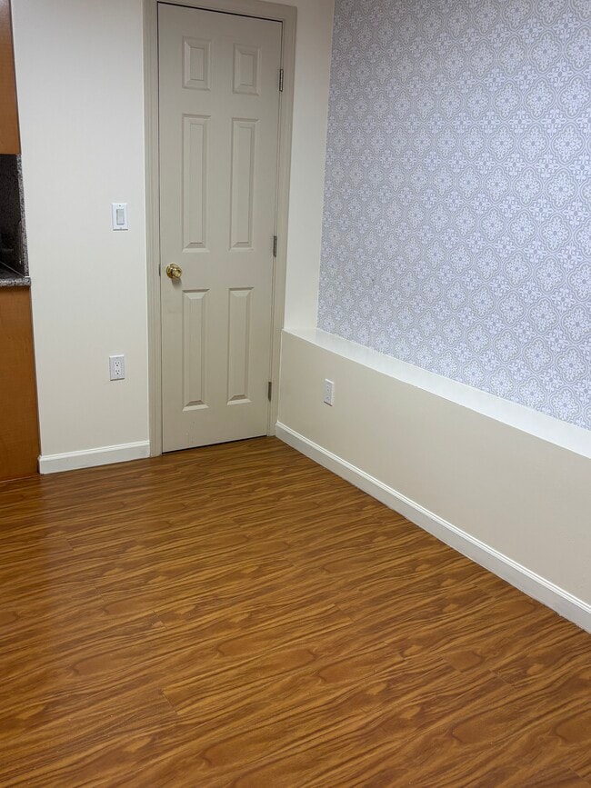 Dormitorio 2 - 2550 35th Ave