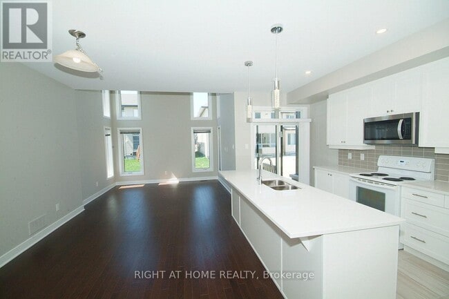 Building Photo - 733 Twist Way