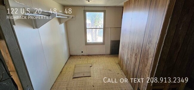 Building Photo - 122 US-20