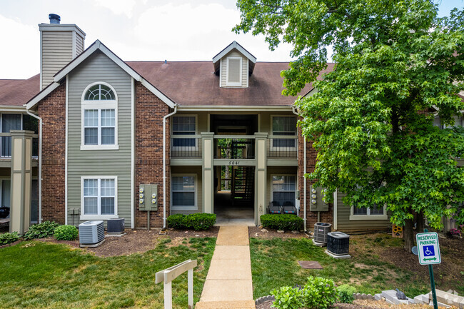 Stop by for a tour! - Hunters Ridge STL